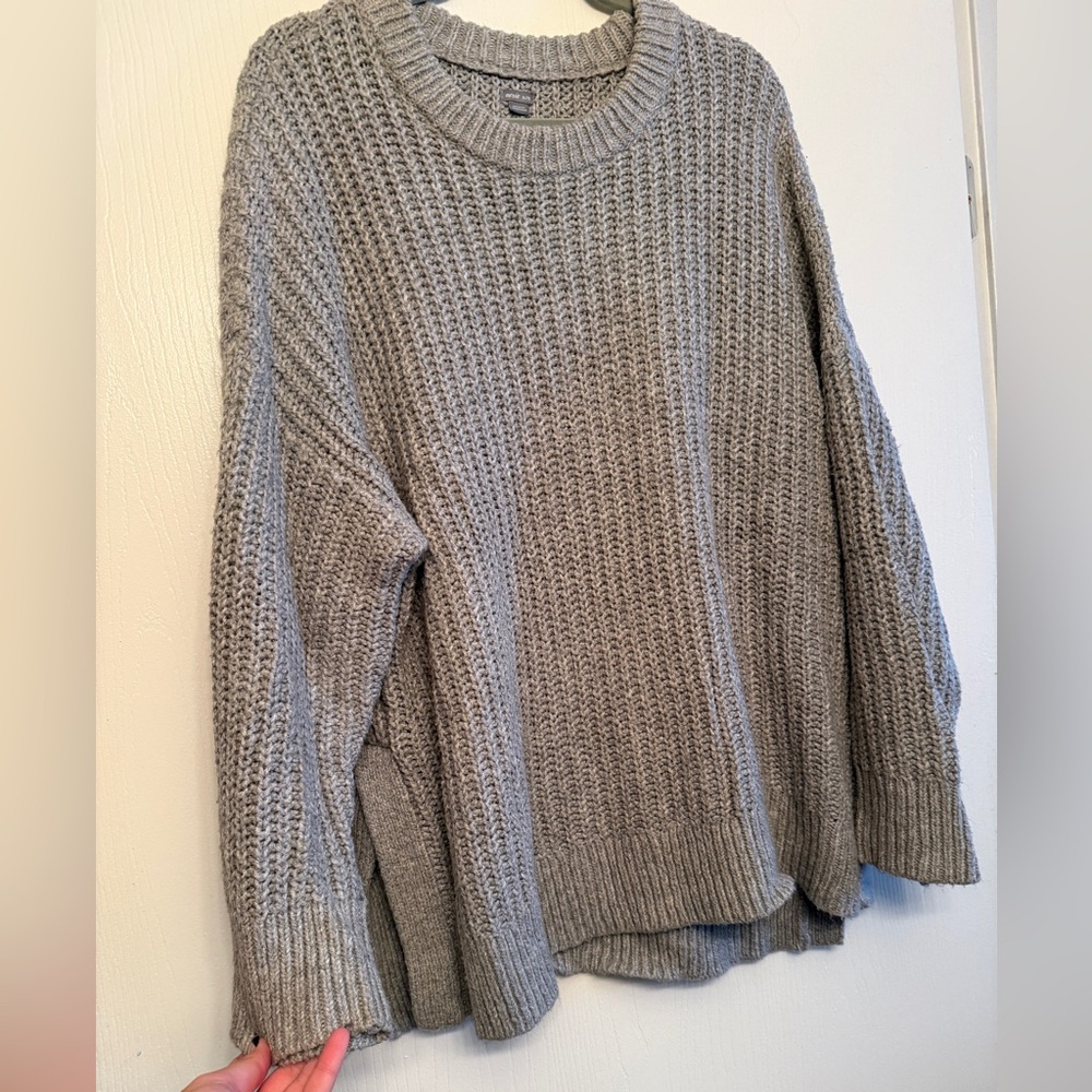 Aerie Heathered Gray Knit Pullover